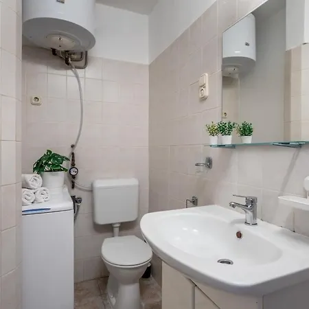 Apartment Lovely In The Heart Of The Budapest