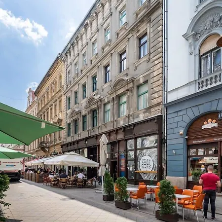 Lovely In The Heart Of The Budapest